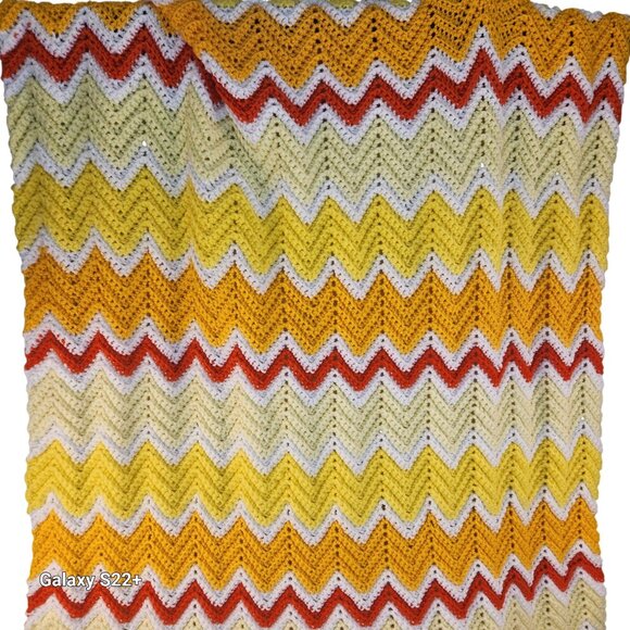 Handmade Crochet Blanket Chevron Zig Zag Pattern Yellow Orange White 42" x 36" A - Picture 7 of 7